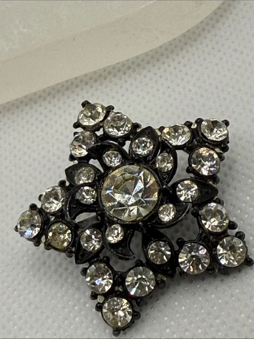 Vintage Starburst  Star rhinestone Pin Brooch - Black Metal unusual piece